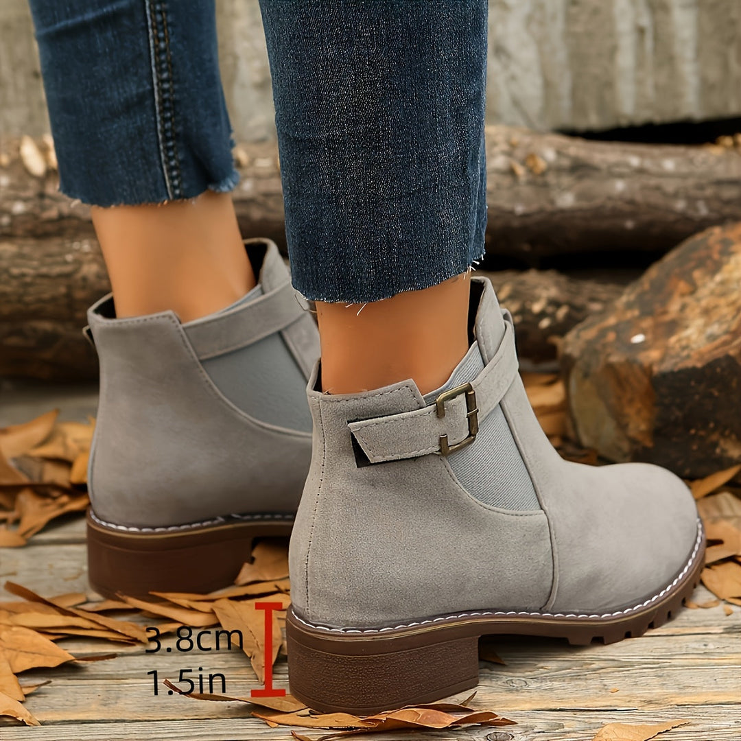 Visitación | Botines Chelsea con Hebilla y Suela Dentada