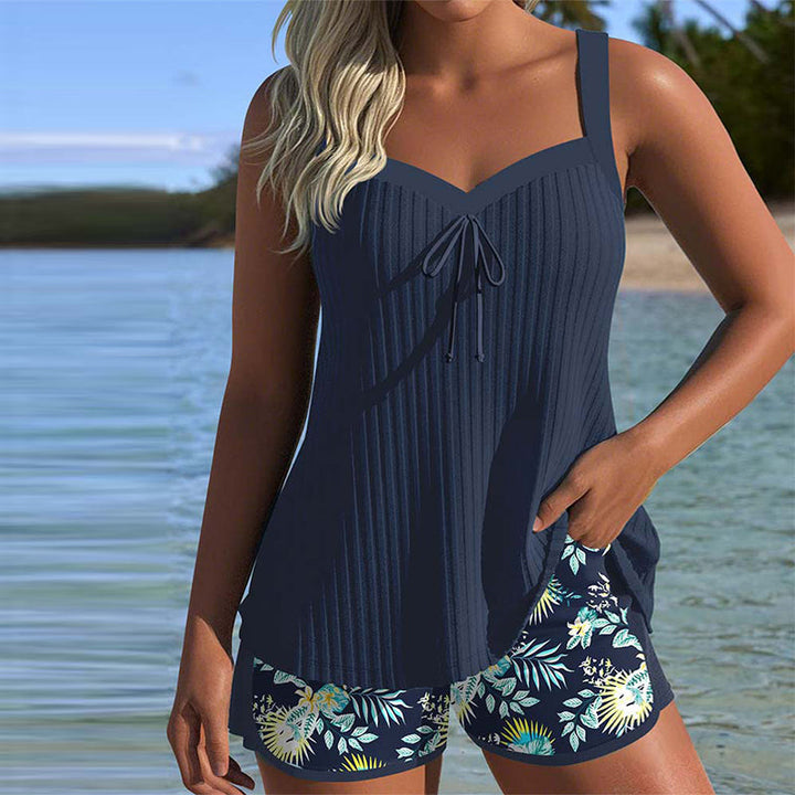 Alejandra | Traje de Baño de Rayas con Short de Playa
