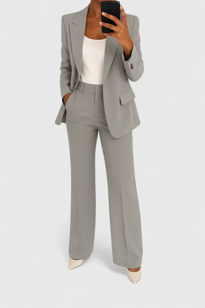Encarnación | Conjunto de Traje Elegante de Dos Piezas