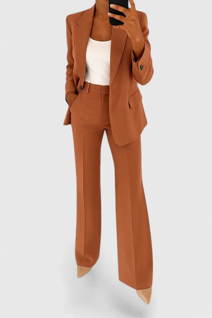 Encarnación | Conjunto de Traje Elegante de Dos Piezas
