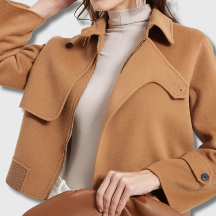 Herminia | Chaqueta de Mujer de Lana con Corte Entallado