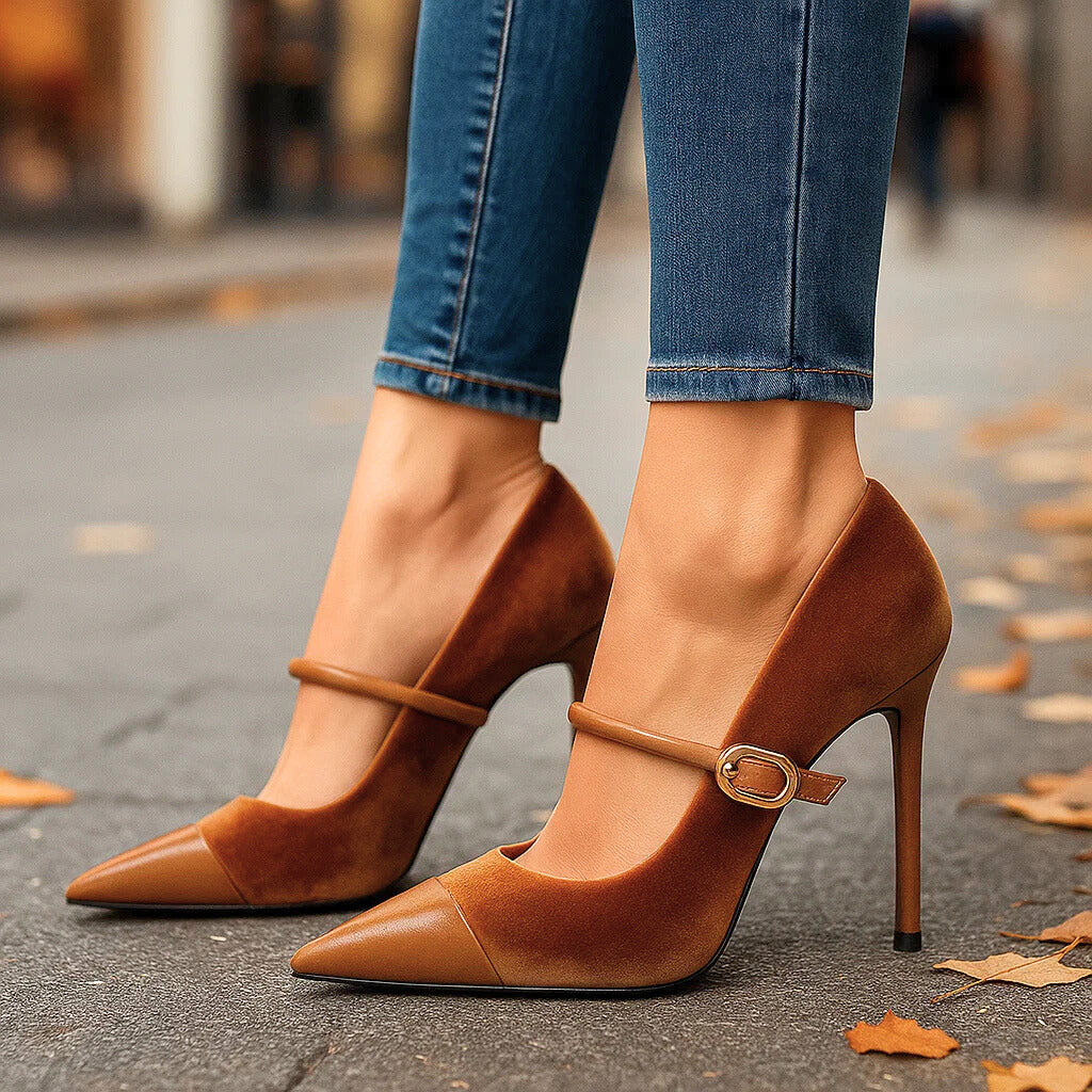 Cipriana | Zapatos de Terciopelo de Mujer con Tacón y Hebilla - Moca
