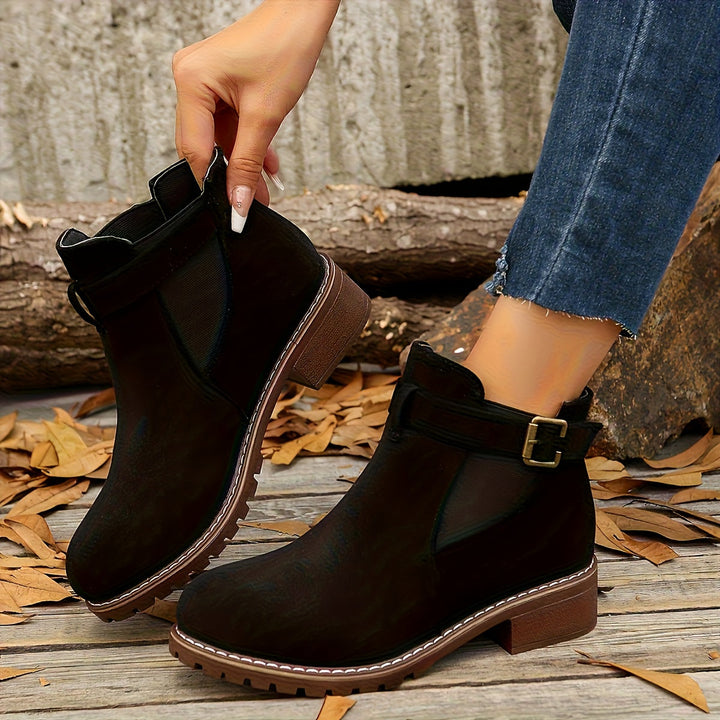 Tomasa | Botines Chelsea de Ante con Hebilla