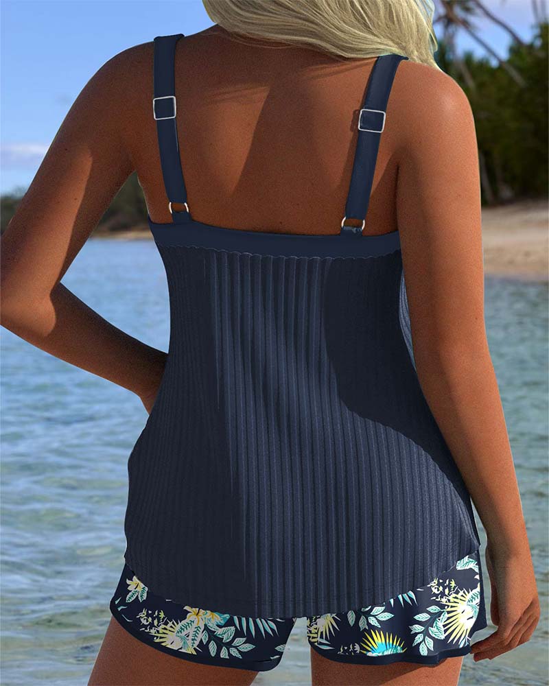 Carla | Traje de Baño de Rayas con Short de Playa