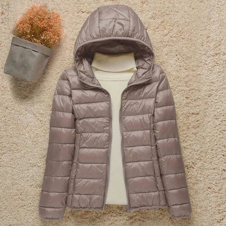Donata | Chaqueta Acolchada Ligera Entallada con Capucha - Topo