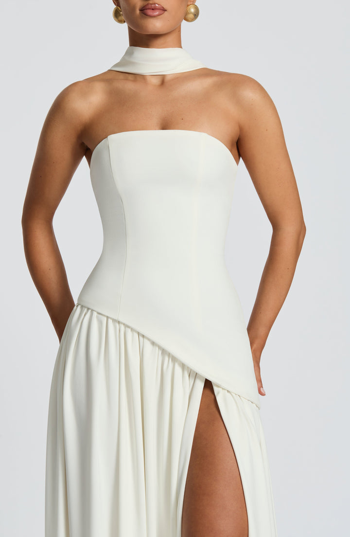 Generosa | Vestido de Gala de Mujer Palabra de Honor Asimétrico - 26