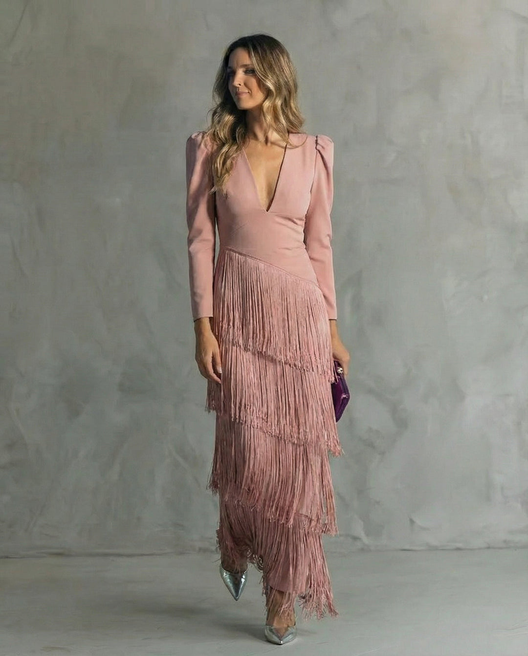 Clara™ | Elegante vestido midi con mangas con flecos