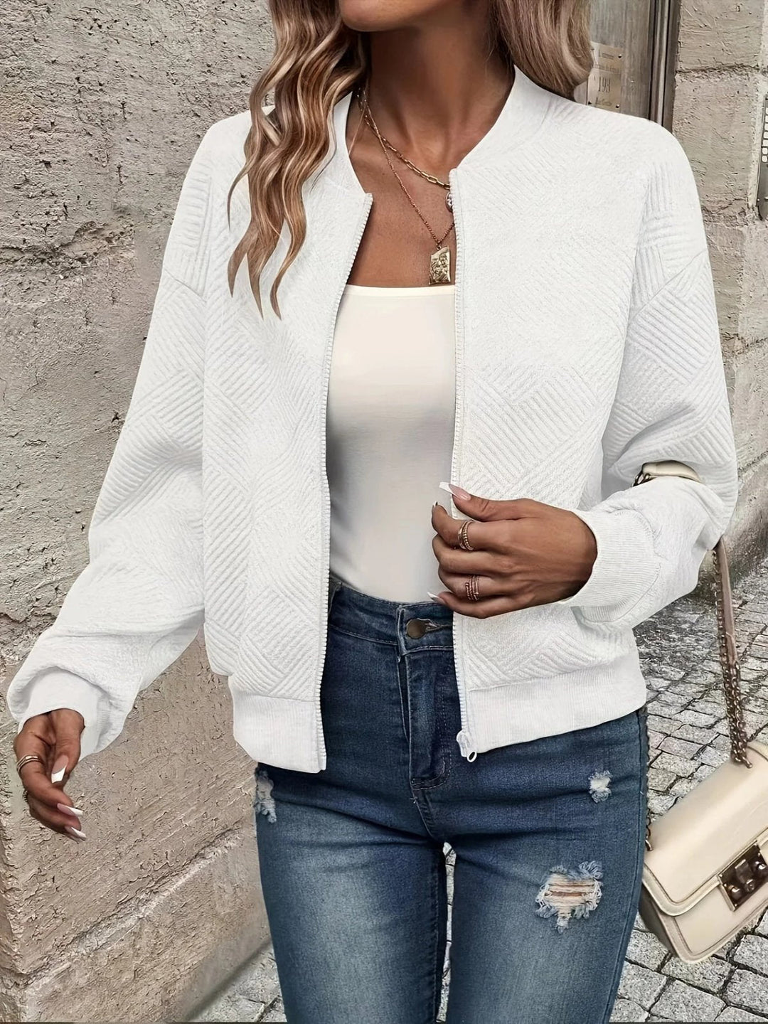 Leonilda | Chaqueta Bomber Acolchada con Pespunte de Rombos - Blanco