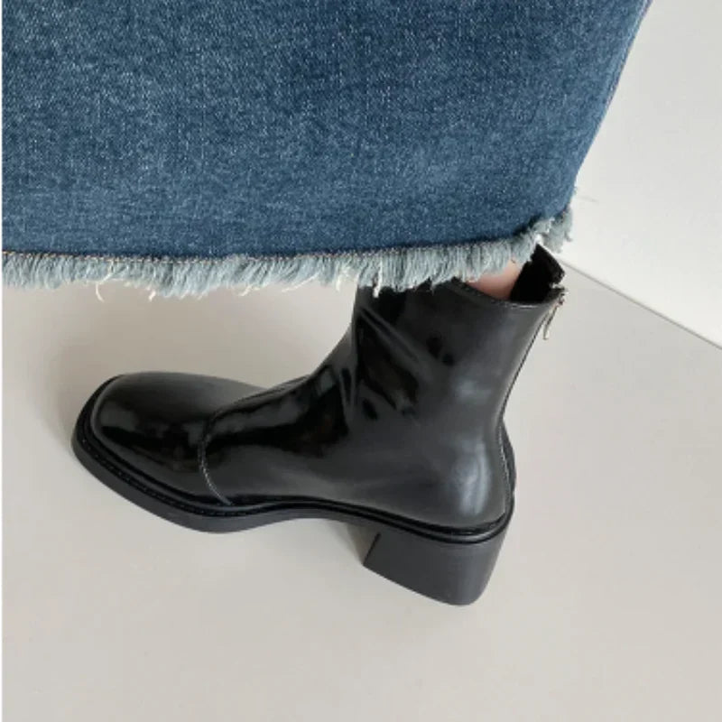 Lucila | Botines Elegantes de Punta Cuadrada y Tacón Ancho - 5